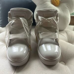 Y2K Nostalgia Modern Classic Youth Glossy White High-Top HEELYS Sneakers